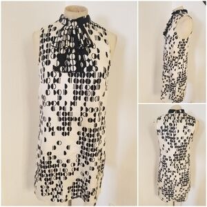 Alice & Trixie Sz S 100% Silk Dress Classic Print